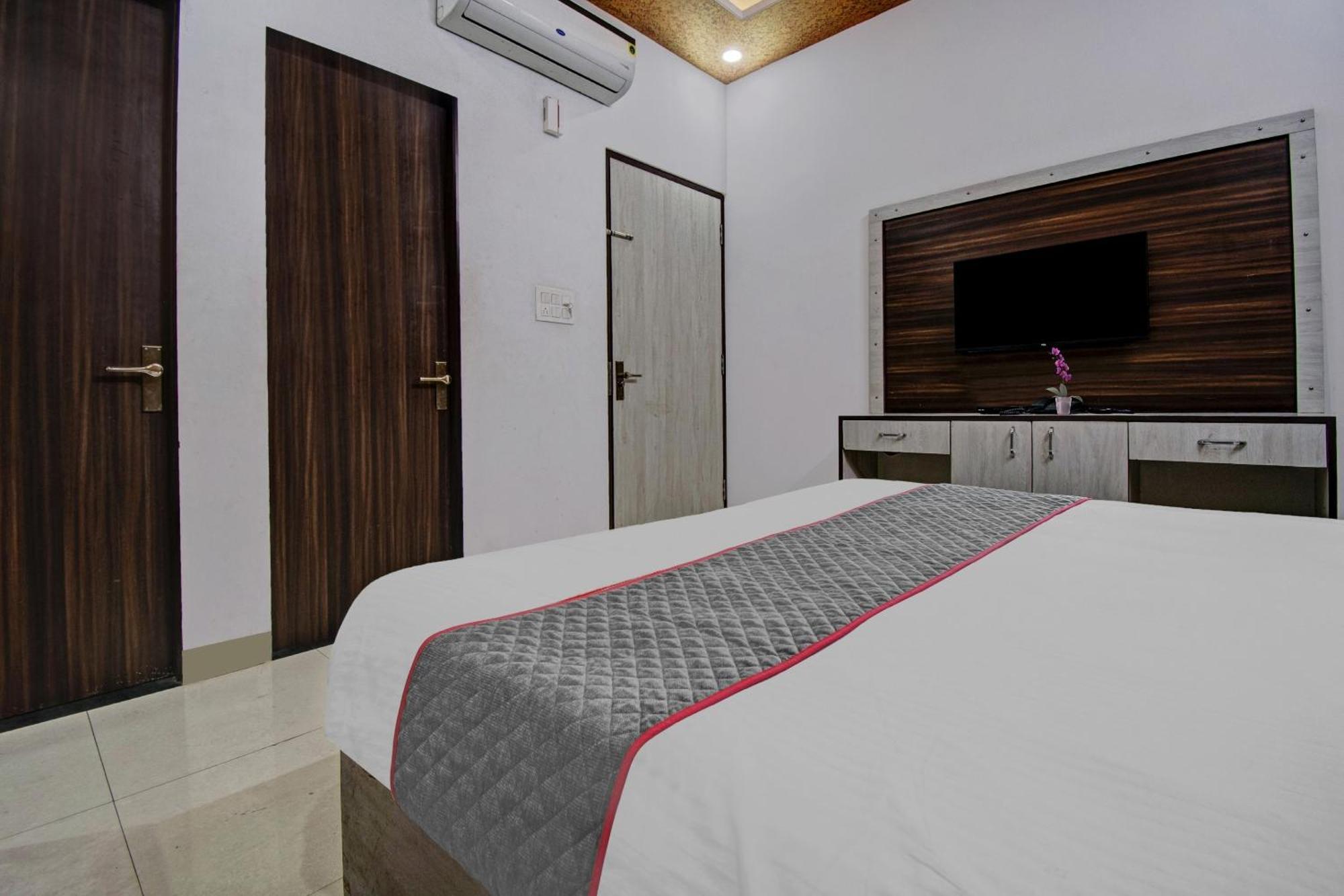 Townhouse The Lotus Hotel Jaipur Buitenkant foto